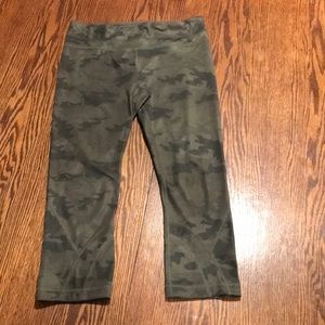 Lululemon capri leggings size 6